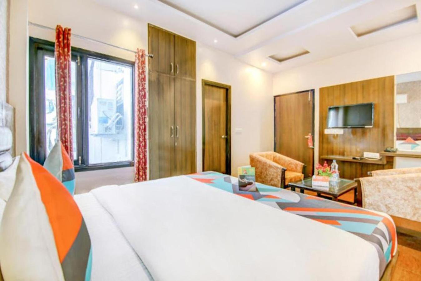 Hotel Gayatri Palace Лакхнау Екстер'єр фото